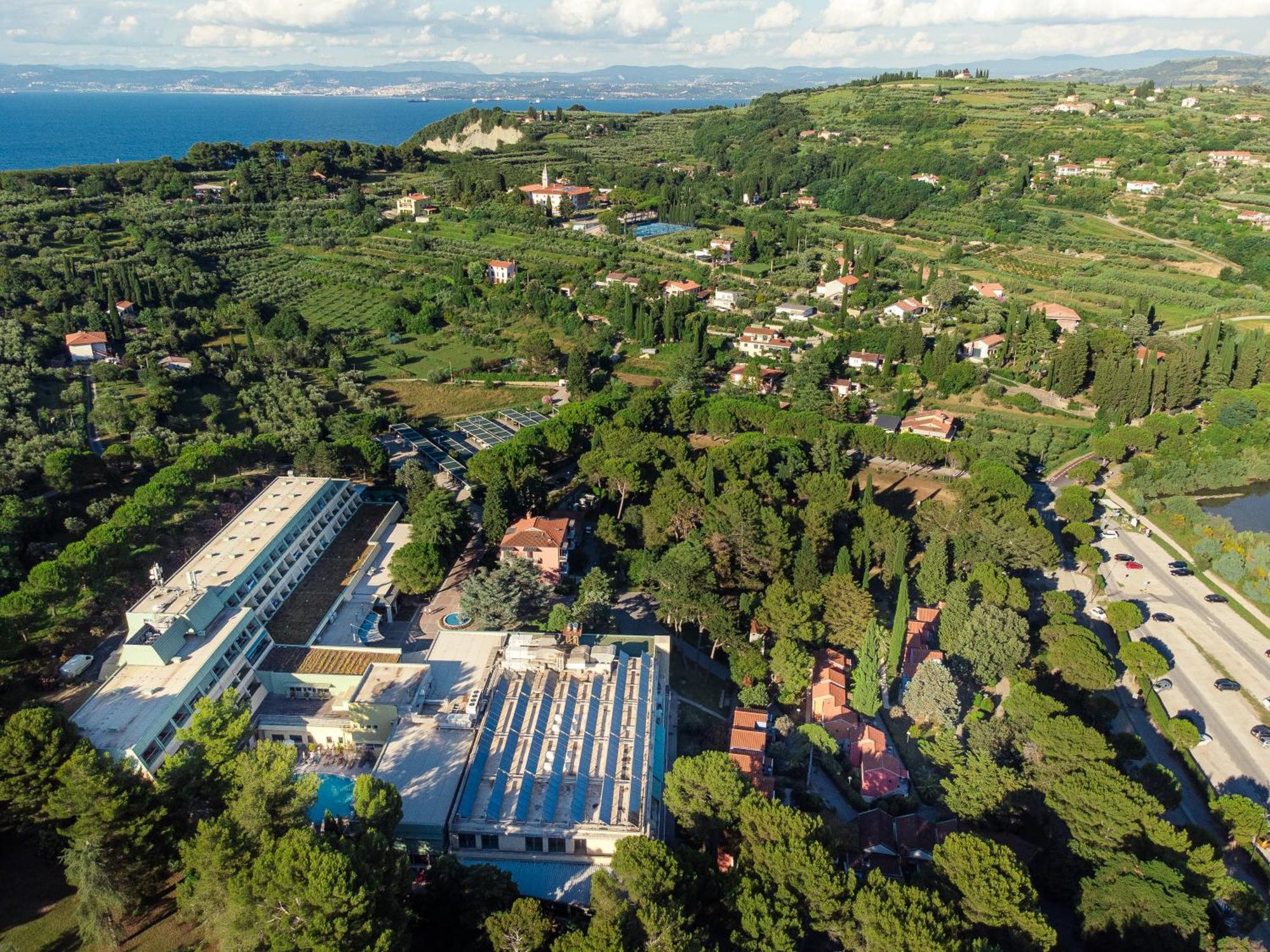 Hotel Svoboda - Terme Krka Strunjan Zewnętrze zdjęcie